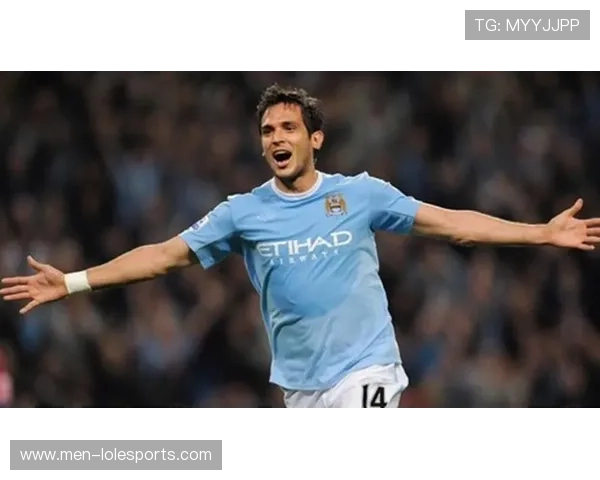 日本四大足球明星排名解析：谁才是历史最佳球员的真正代表